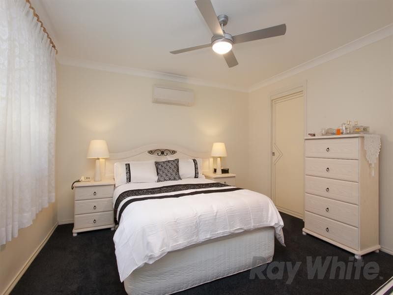 49 Green Point Drive, Belmont NSW 2280