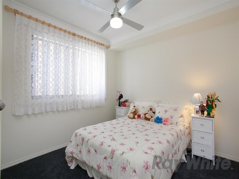49 Green Point Drive, Belmont NSW 2280