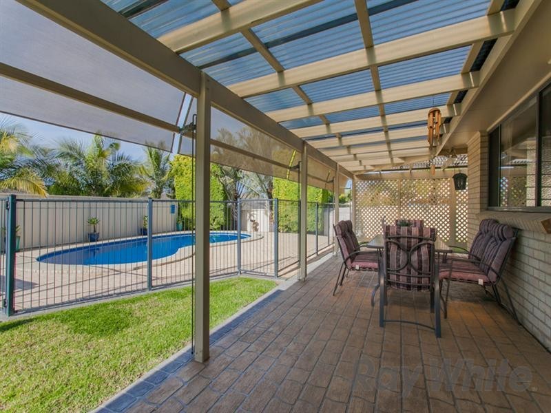49 Green Point Drive, Belmont NSW 2280