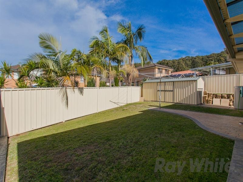 49 Green Point Drive, Belmont NSW 2280