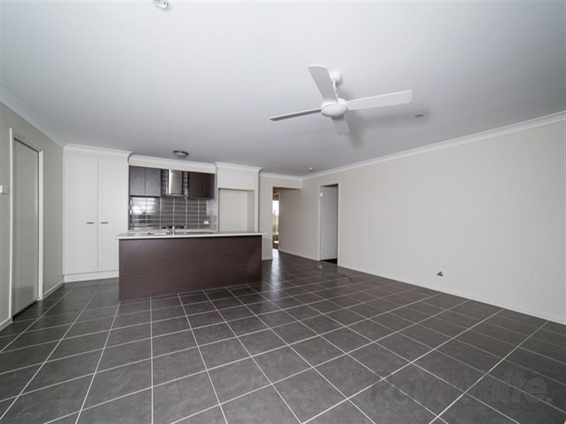 38 Brookfield Avenue, Fletcher NSW 2287
