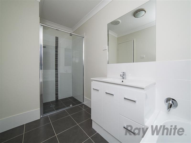 38 Brookfield Avenue, Fletcher NSW 2287