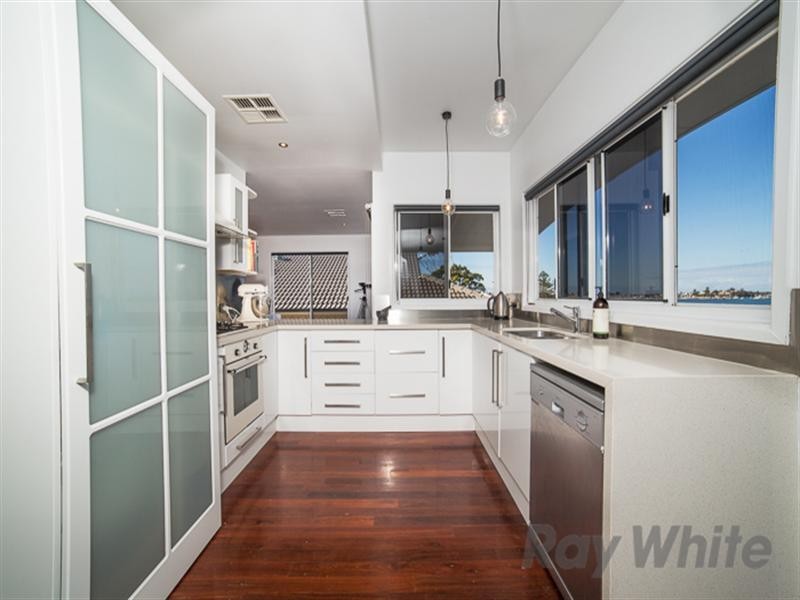 95 Ross Street, Belmont NSW 2280