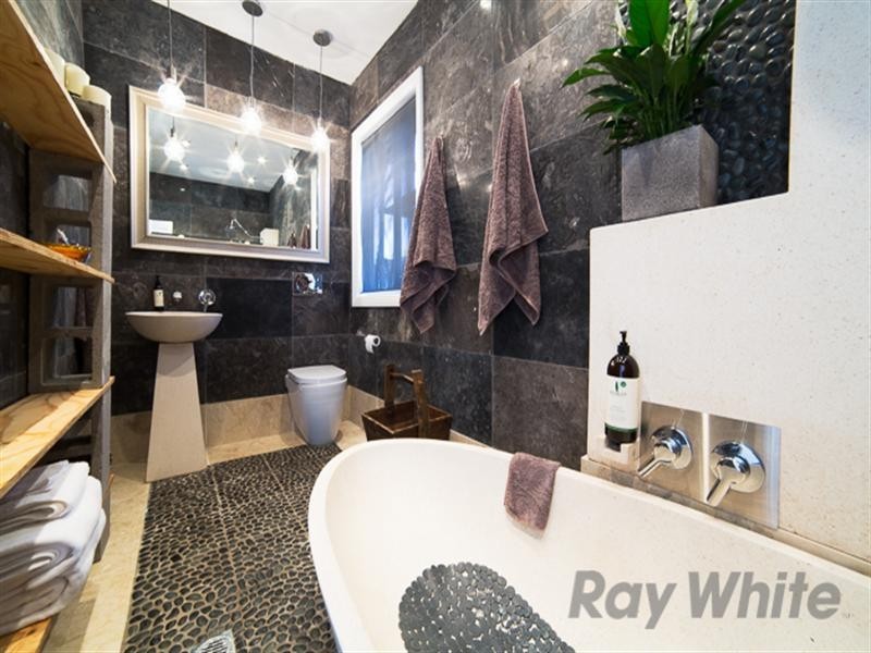 95 Ross Street, Belmont NSW 2280