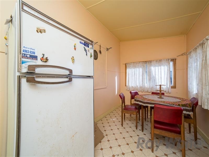 13 Brisbane Waters Road, Adamstown Heights NSW 2289