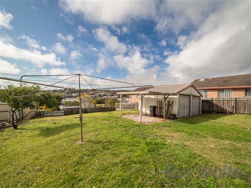 13 Brisbane Waters Road, Adamstown Heights NSW 2289