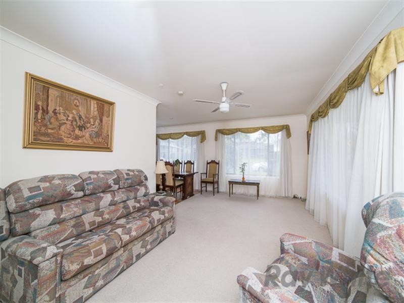 17 Railway Crescent, Belmont North NSW 2280