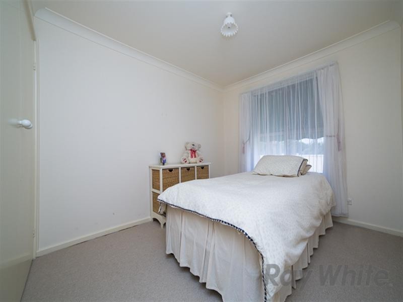 17 Railway Crescent, Belmont North NSW 2280