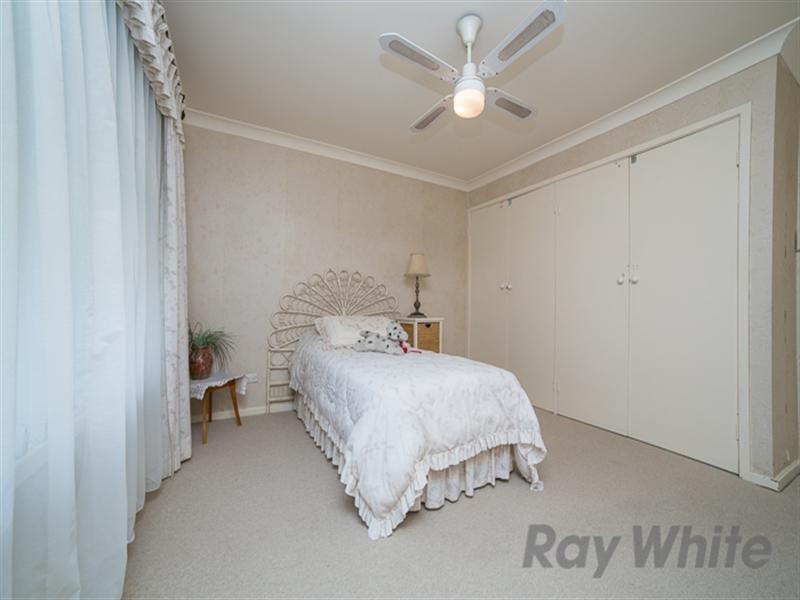 17 Railway Crescent, Belmont North NSW 2280
