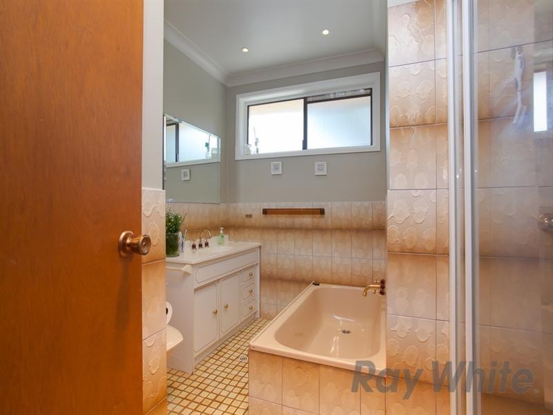 8/17 Campbell Street, Warners Bay NSW 2282