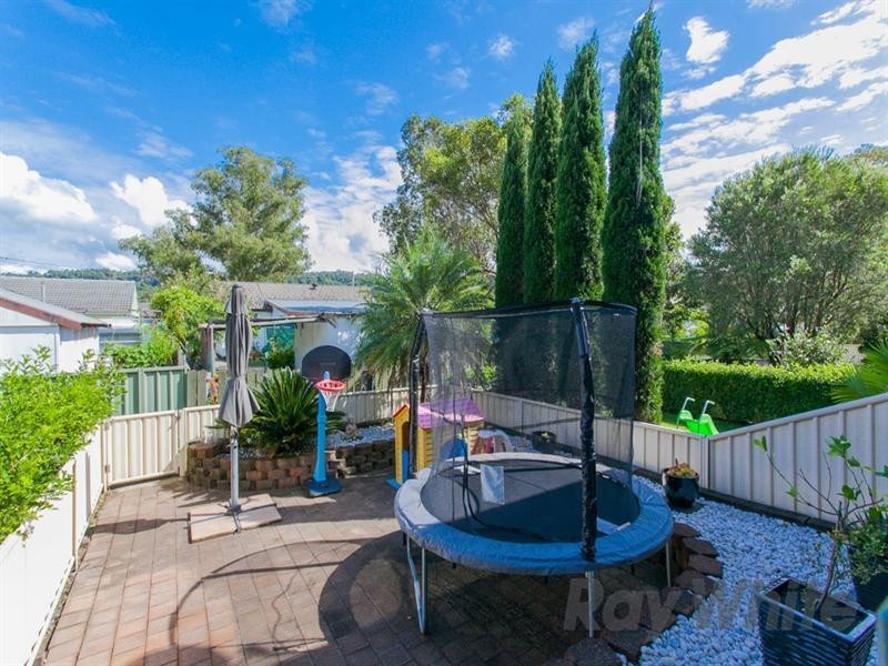 8/17 Campbell Street, Warners Bay NSW 2282