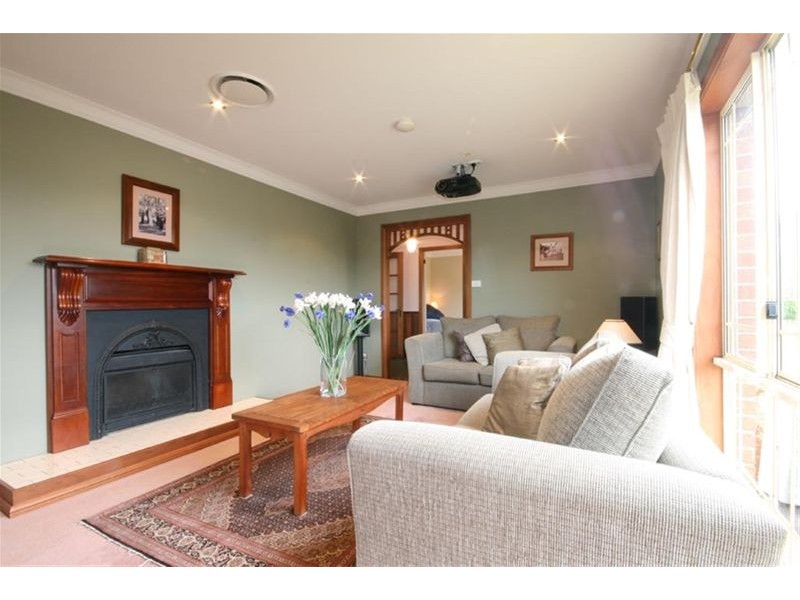 11 Rosamond Street, Maryland NSW 2287
