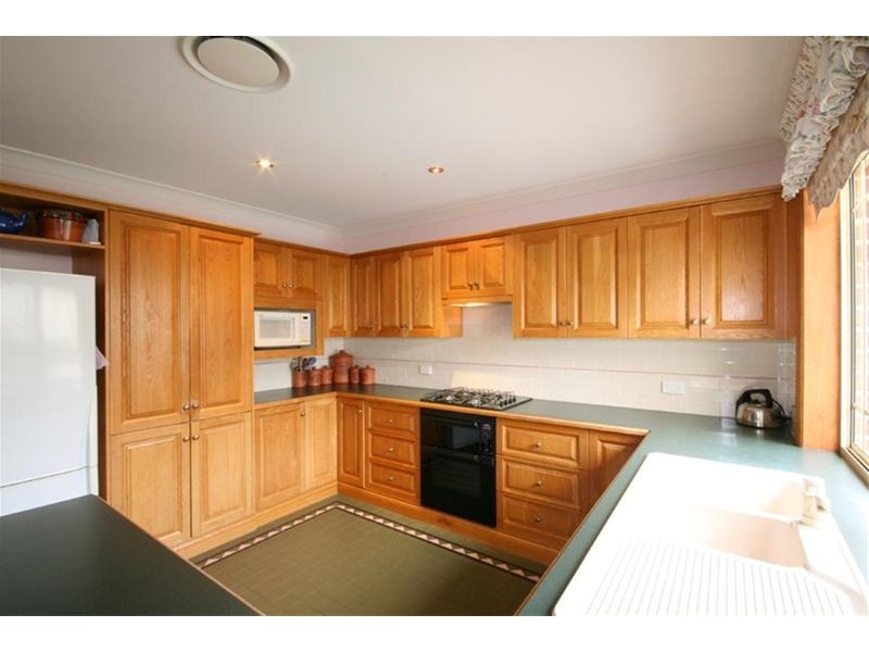 11 Rosamond Street, Maryland NSW 2287