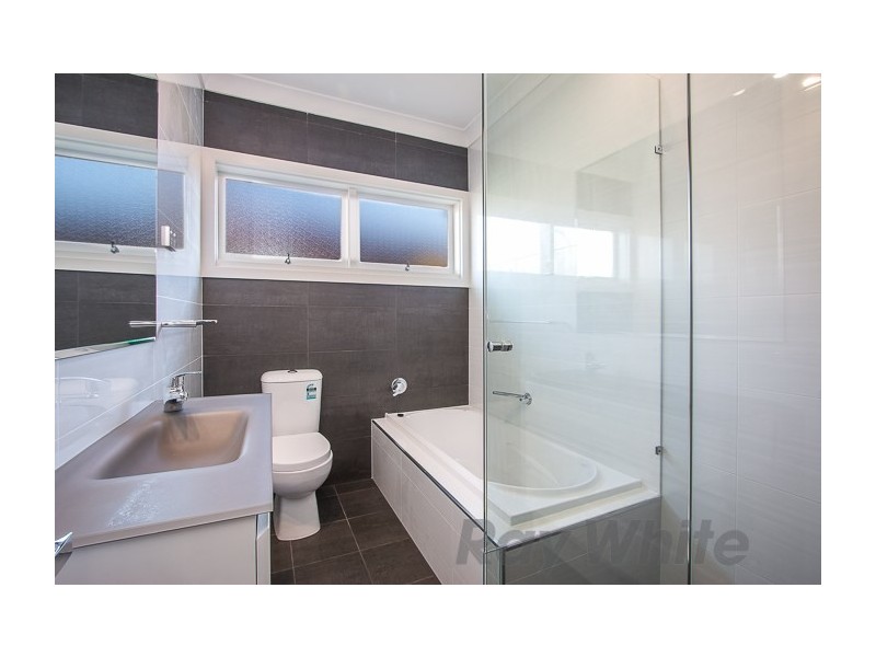 9 Lorraine Street, Charlestown NSW 2290