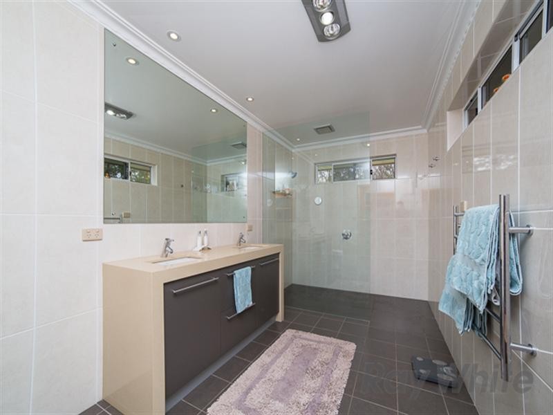 9 Rosebank Drive, Wallalong NSW 2320