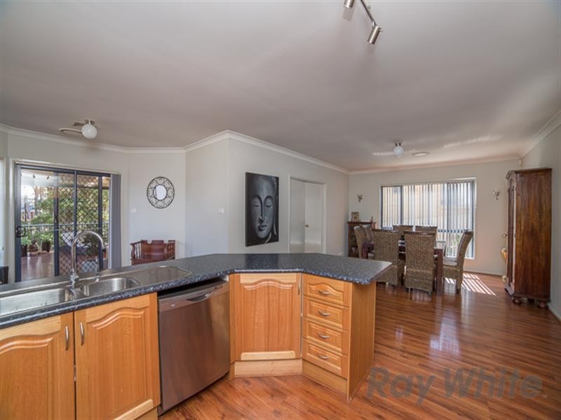 27 Hadlow Drive, Cameron Park NSW 2285