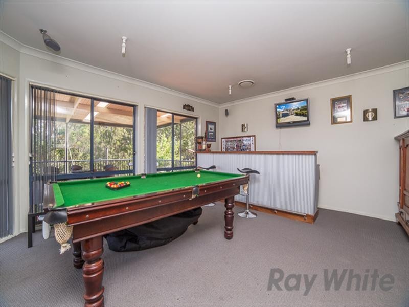 27 Hadlow Drive, Cameron Park NSW 2285