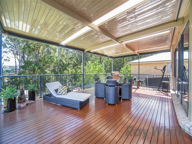 27 Hadlow Drive, Cameron Park NSW 2285