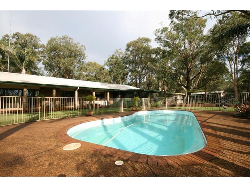 17 Shady Avenue, Salt Ash NSW 2318