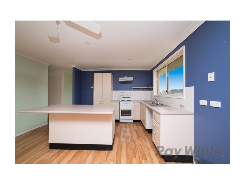 21 Honeyeater Place, Tingira Heights NSW 2290