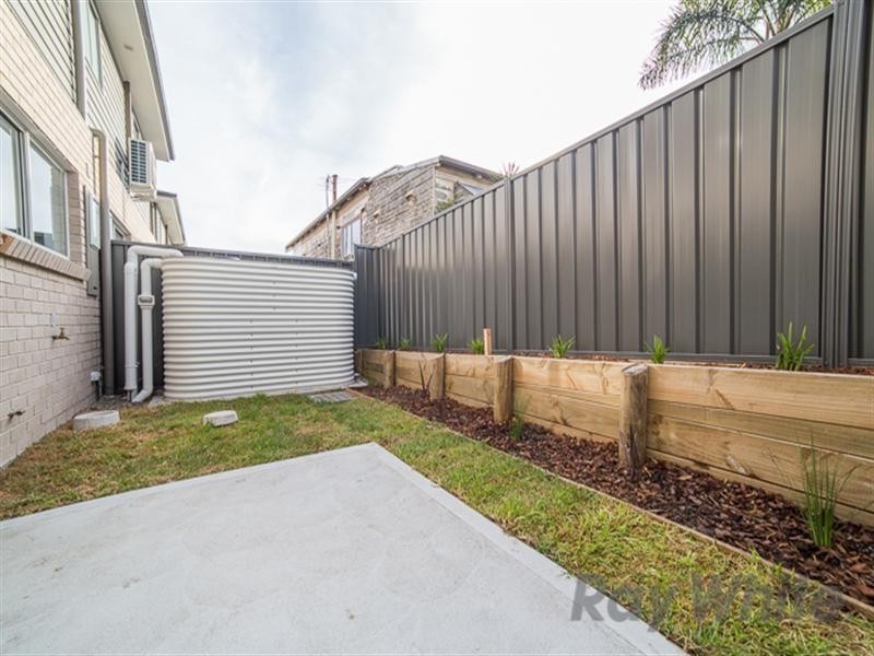 5/2 Conmurra Circuit, Shortland NSW 2307