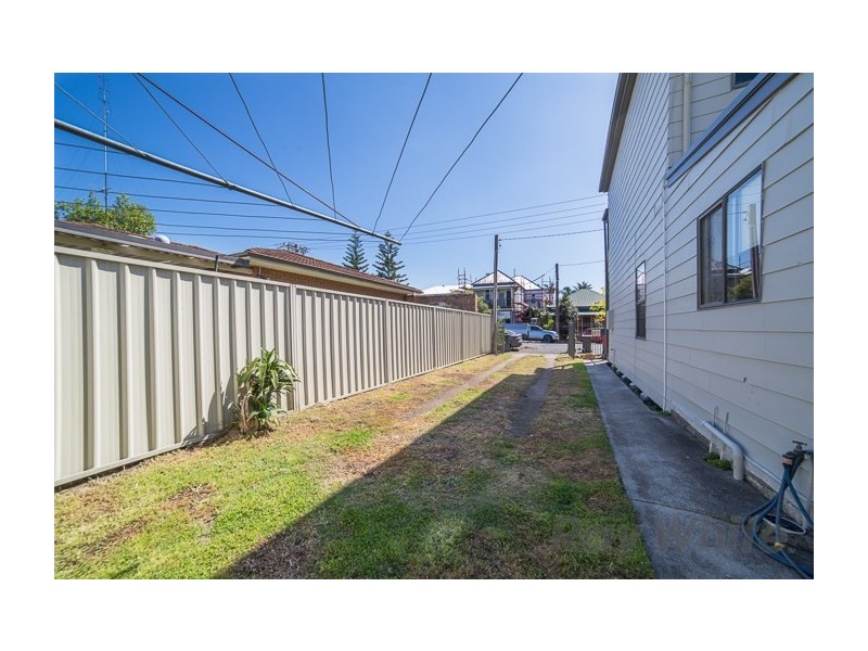 21 Lindsay Street, Hamilton NSW 2303