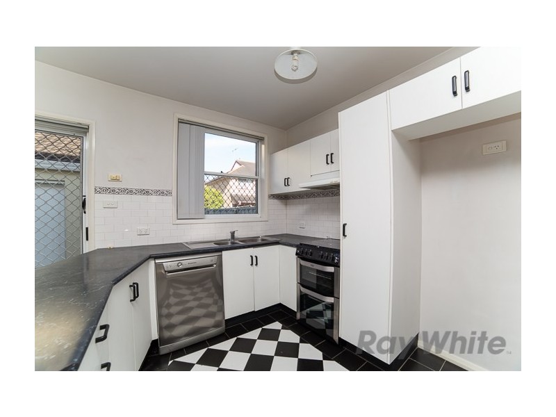 2/5 Steel Street, Hamilton NSW 2303