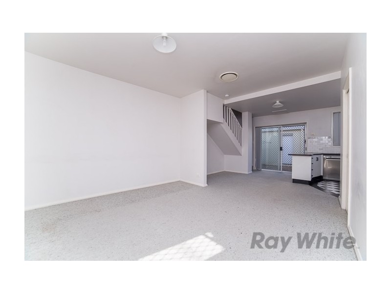 2/5 Steel Street, Hamilton NSW 2303