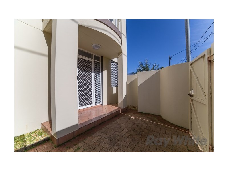 2/5 Steel Street, Hamilton NSW 2303