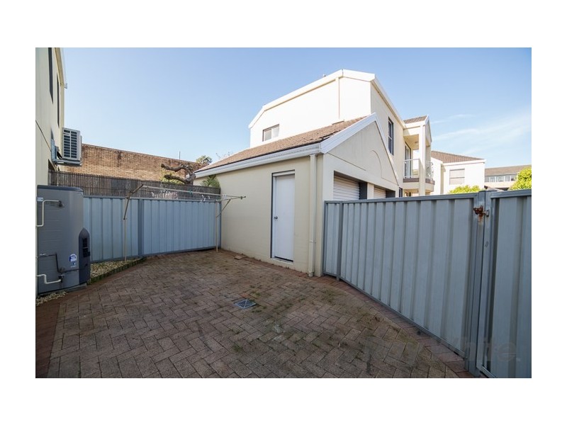2/5 Steel Street, Hamilton NSW 2303