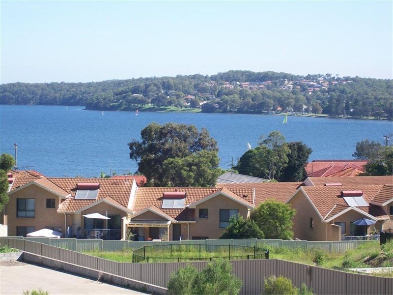 56 Thompson Road, Speers Point NSW 2284