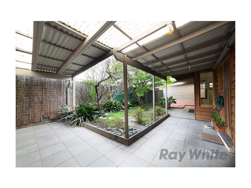 11 Cameron Street, Hamilton NSW 2303