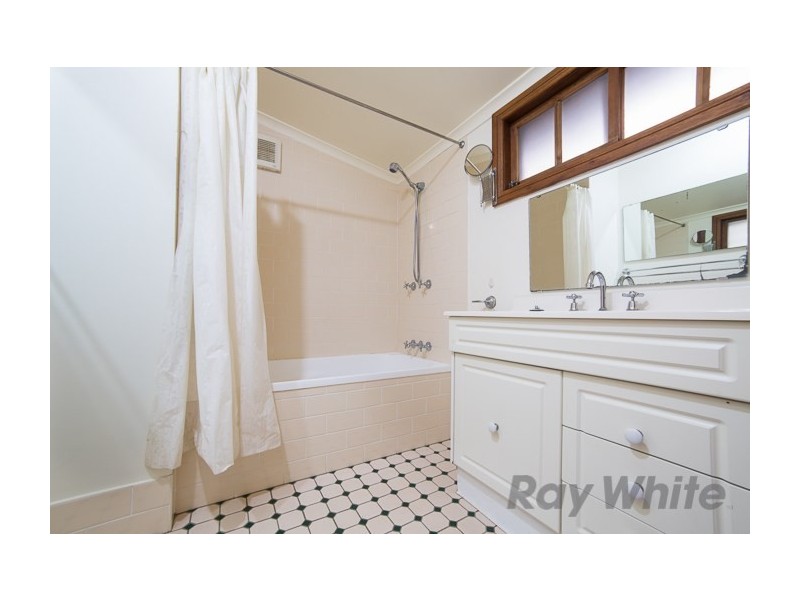 11 Cameron Street, Hamilton NSW 2303