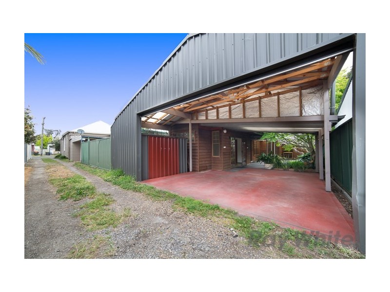 11 Cameron Street, Hamilton NSW 2303