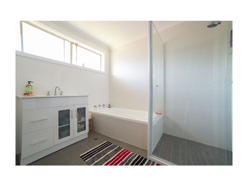 26 Kuranda Crescent, Kotara South NSW 2289