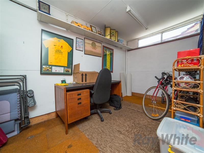 26 Kuranda Crescent, Kotara South NSW 2289