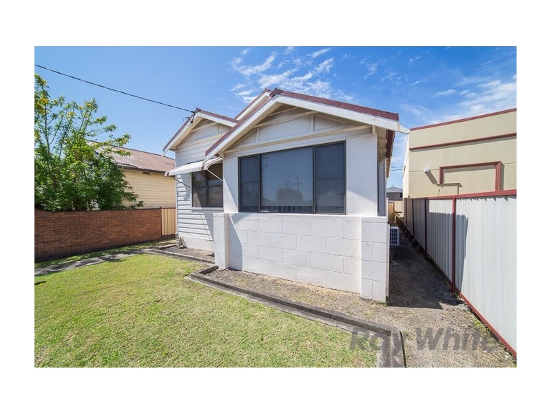 135 Brunker Road, Adamstown NSW 2289