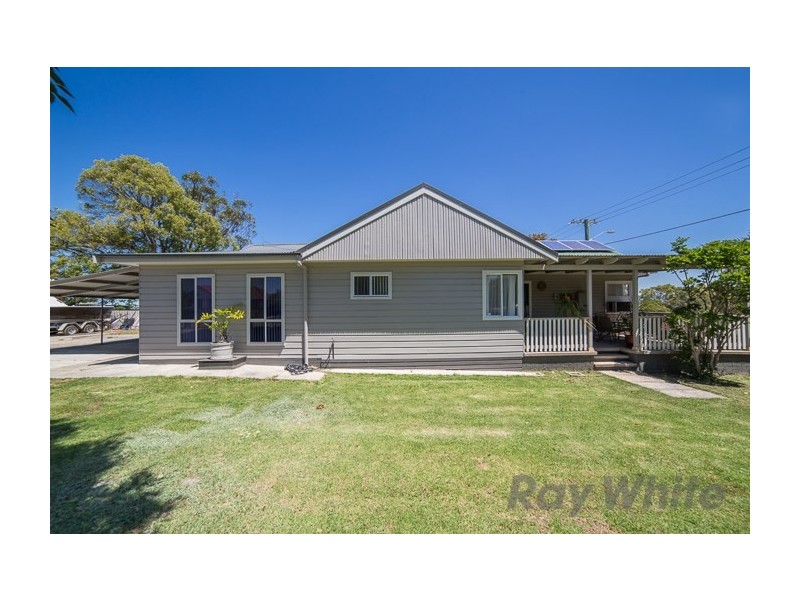 239 Lake Road, Glendale NSW 2285
