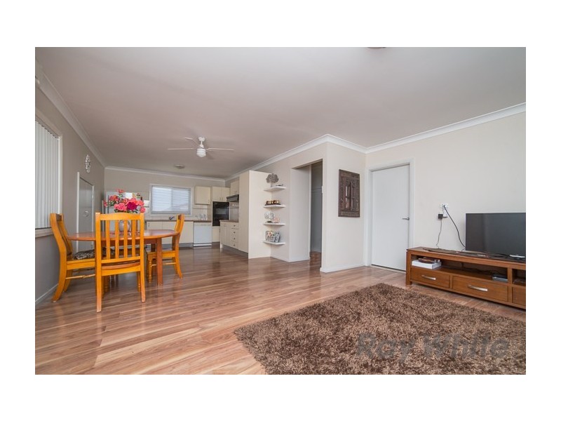 239 Lake Road, Glendale NSW 2285