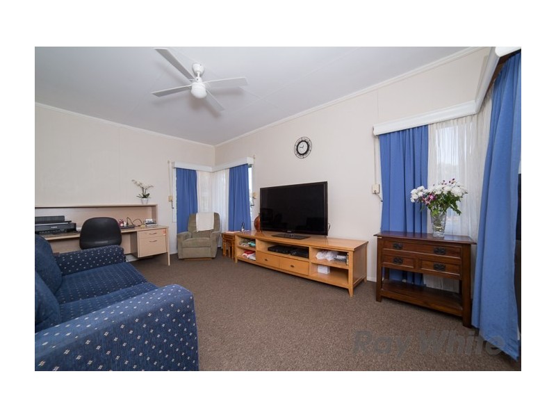 239 Lake Road, Glendale NSW 2285