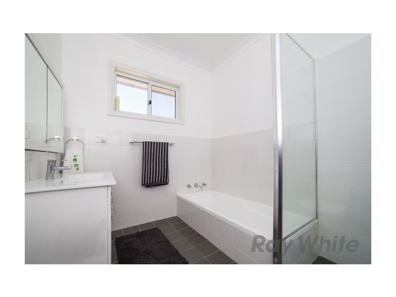 239 Lake Road, Glendale NSW 2285