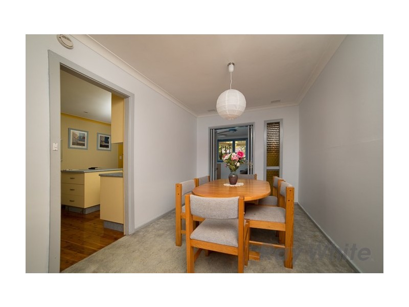 8 Regent Street, Tingira Heights NSW 2290
