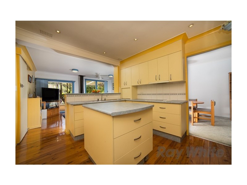 8 Regent Street, Tingira Heights NSW 2290