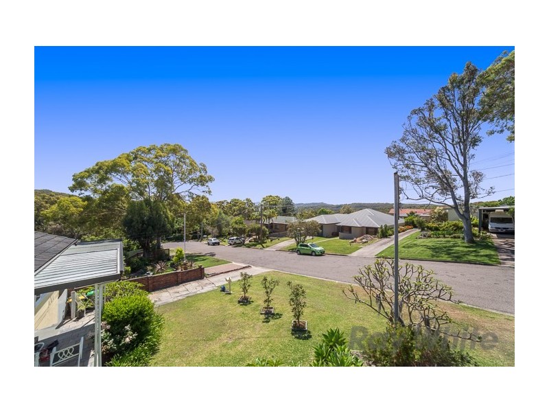 8 Regent Street, Tingira Heights NSW 2290