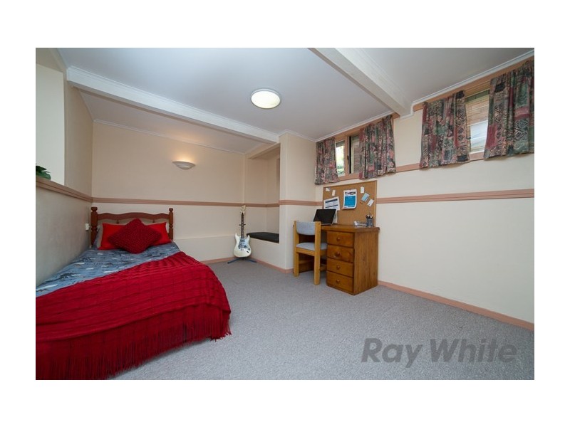 8 Regent Street, Tingira Heights NSW 2290