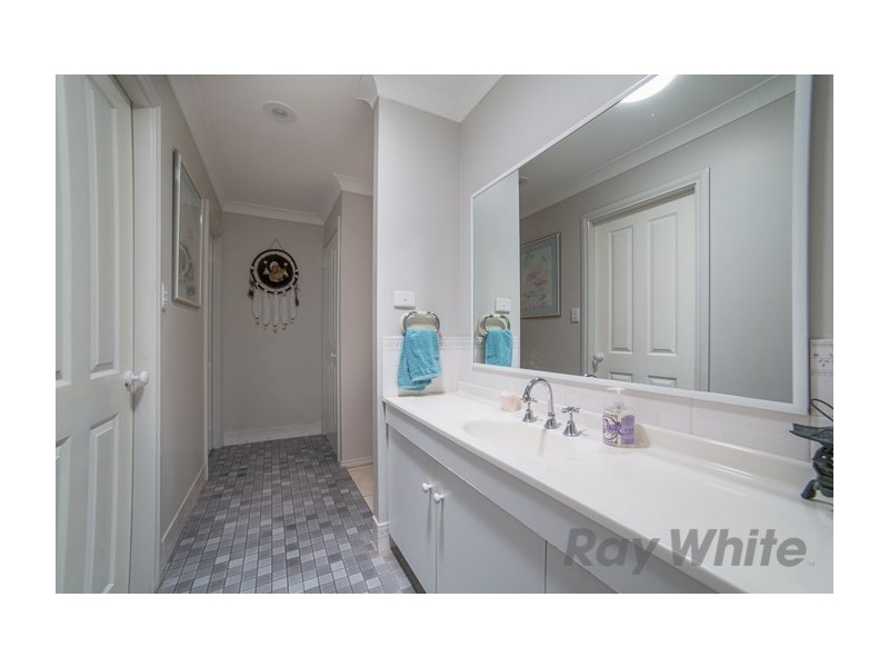 8 Archer Crescent, Maryland NSW 2287