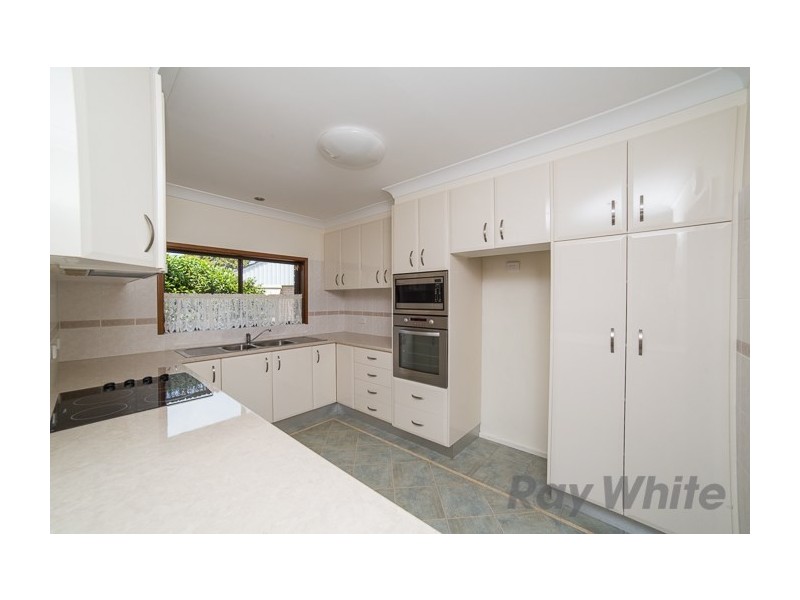10 Aylward Street, Belmont NSW 2280