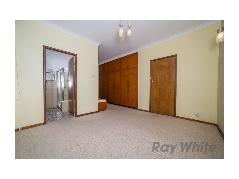 10 Aylward Street, Belmont NSW 2280