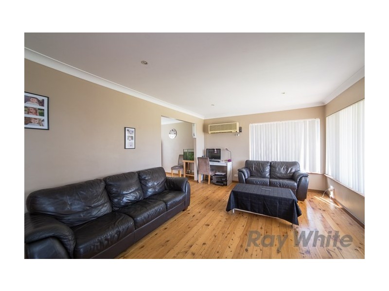 18 Cambronne Parade, Elermore Vale NSW 2287