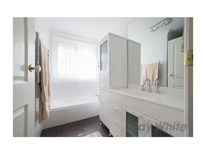 8 Matfen Close, Maryland NSW 2287